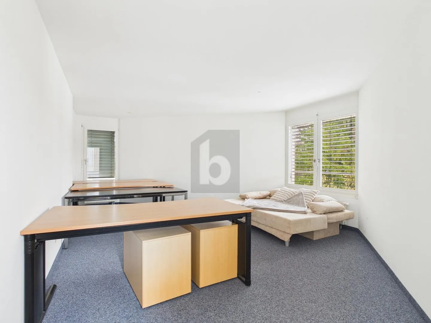 FLEXIBLE - DANS UN EMPLACEMENT TRÈS BON - Photo 2 sur 4