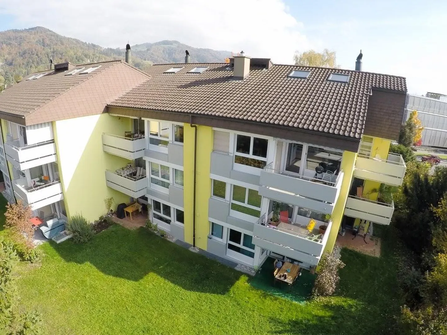 Central Living in Thun - Photo 2 of 10