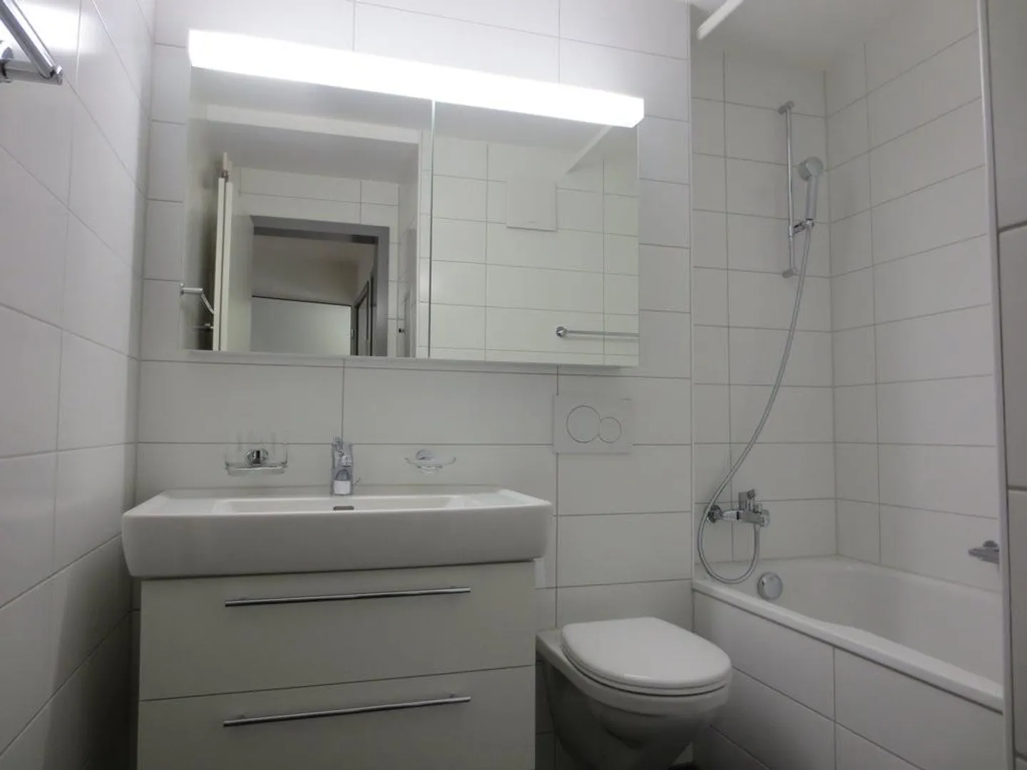 Central Living in Thun - Photo 7 of 10