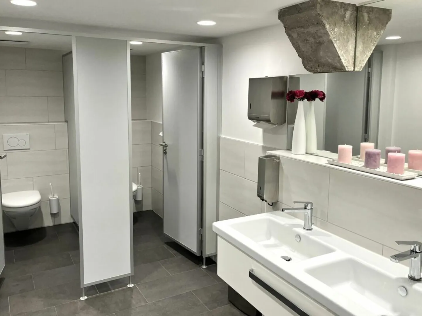 Edificio per uffici rappresentativo in ottima posizione - Foto 8 di 9