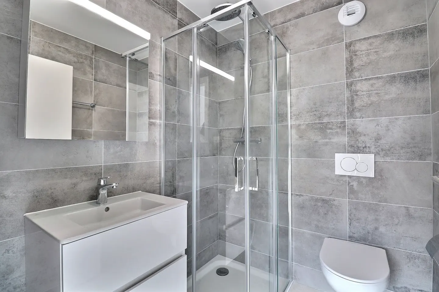Appartement 3.5 pièces avec disponible dans les combles - Photo 6 of 13
