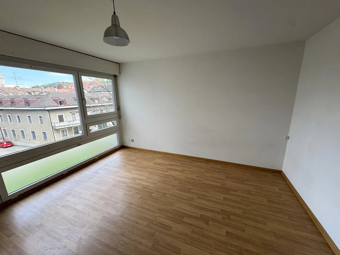 Beautiful bright 1-room apartment in the center of St. Gallen - Photo 3 of 4