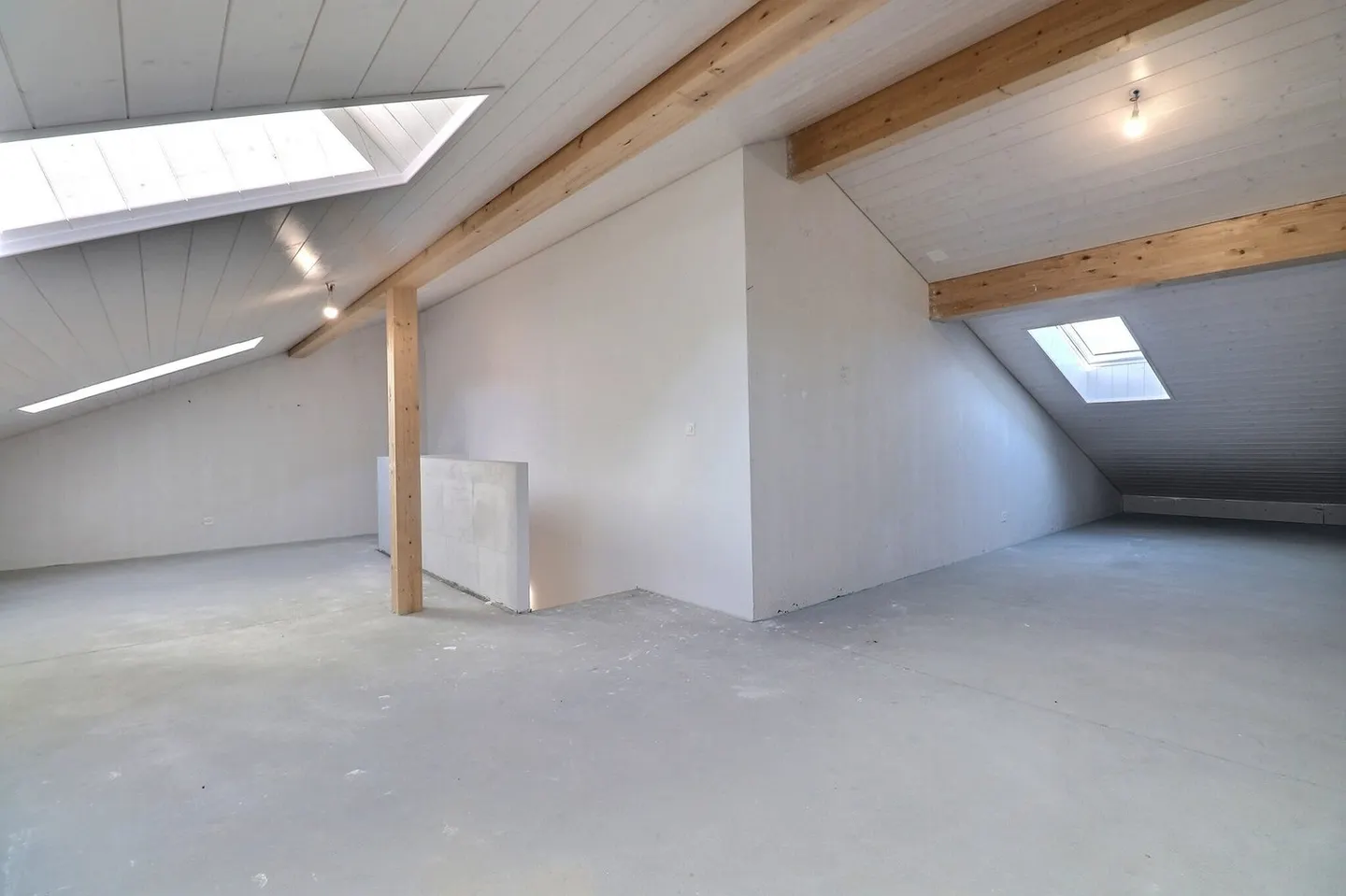 Appartement 3.5 pièces avec disponible dans les combles - Photo 9 of 13