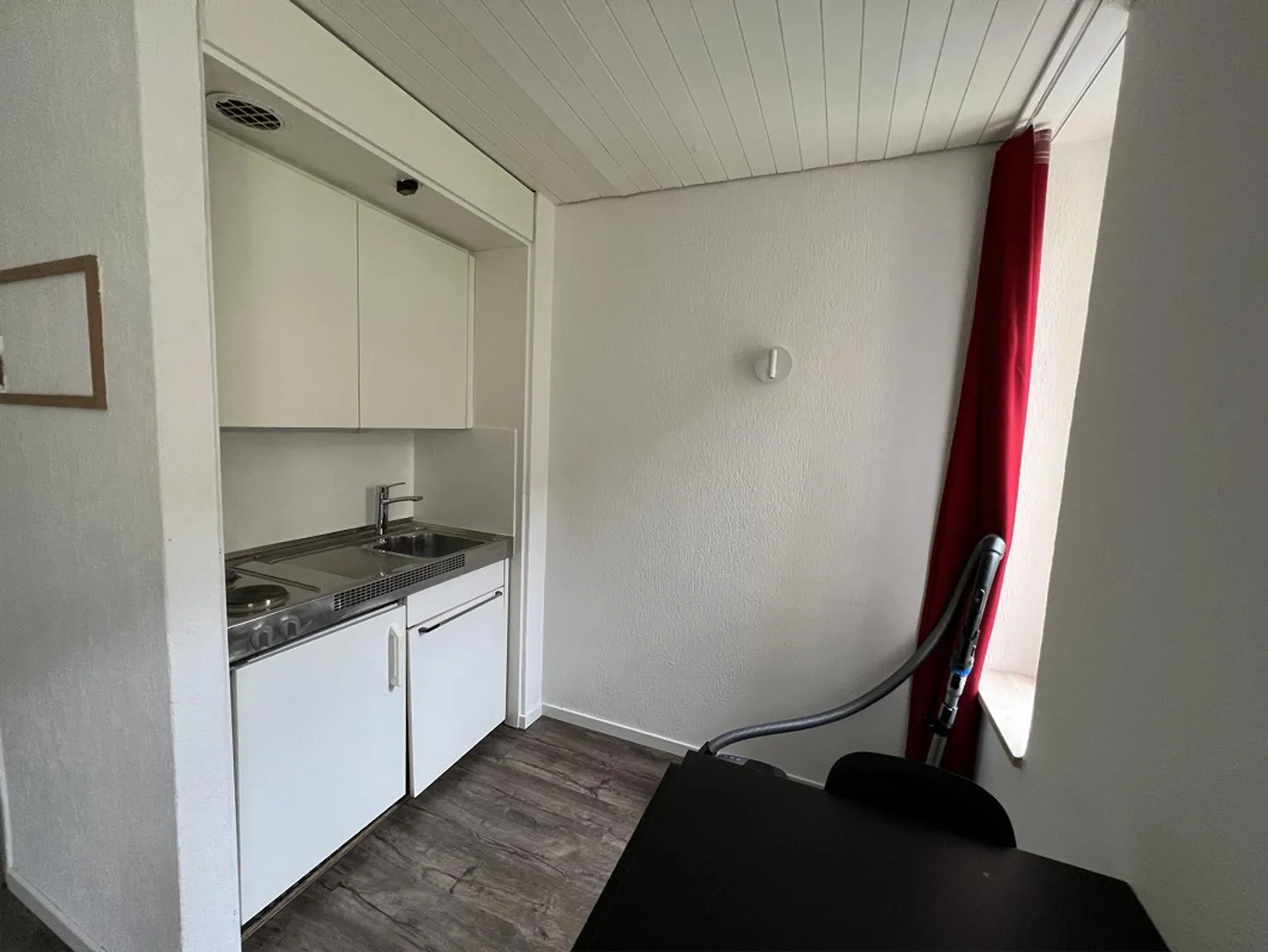 Monolocale arredato in una posizione molto centrale - Foto 3 di 7