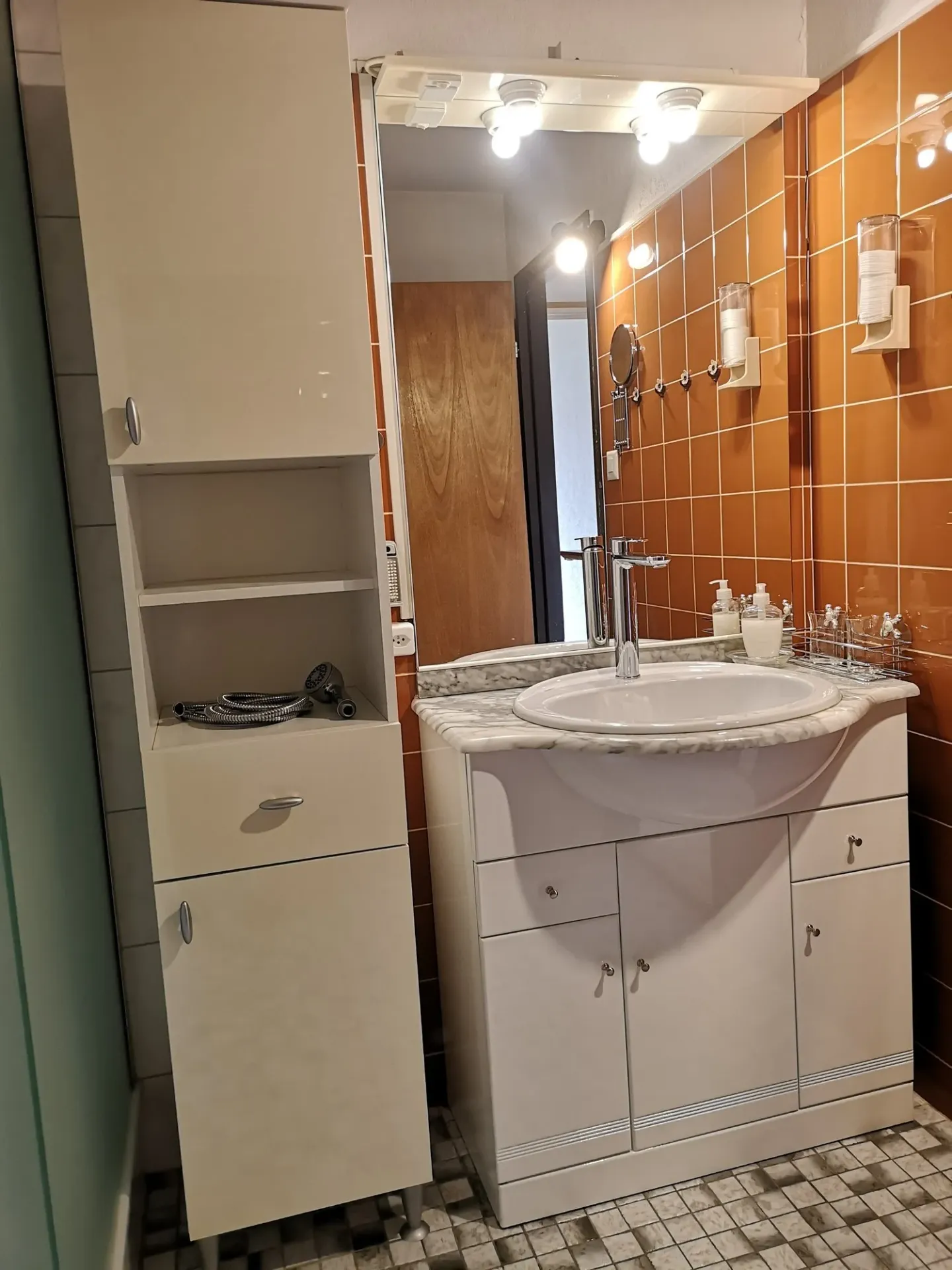 A vendre à Delémont : appartement 3.5 pièces, avec garage privé, vue sur la ville - Photo 18 sur 28