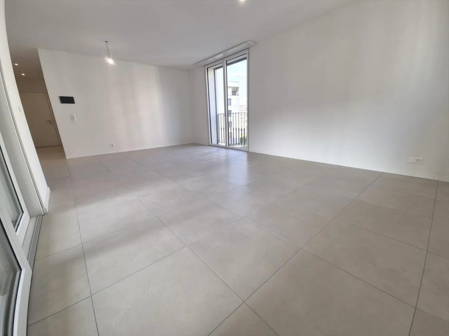 Berges 3 - 2.5 room apartment on the 2nd floor - Photo 3 of 8