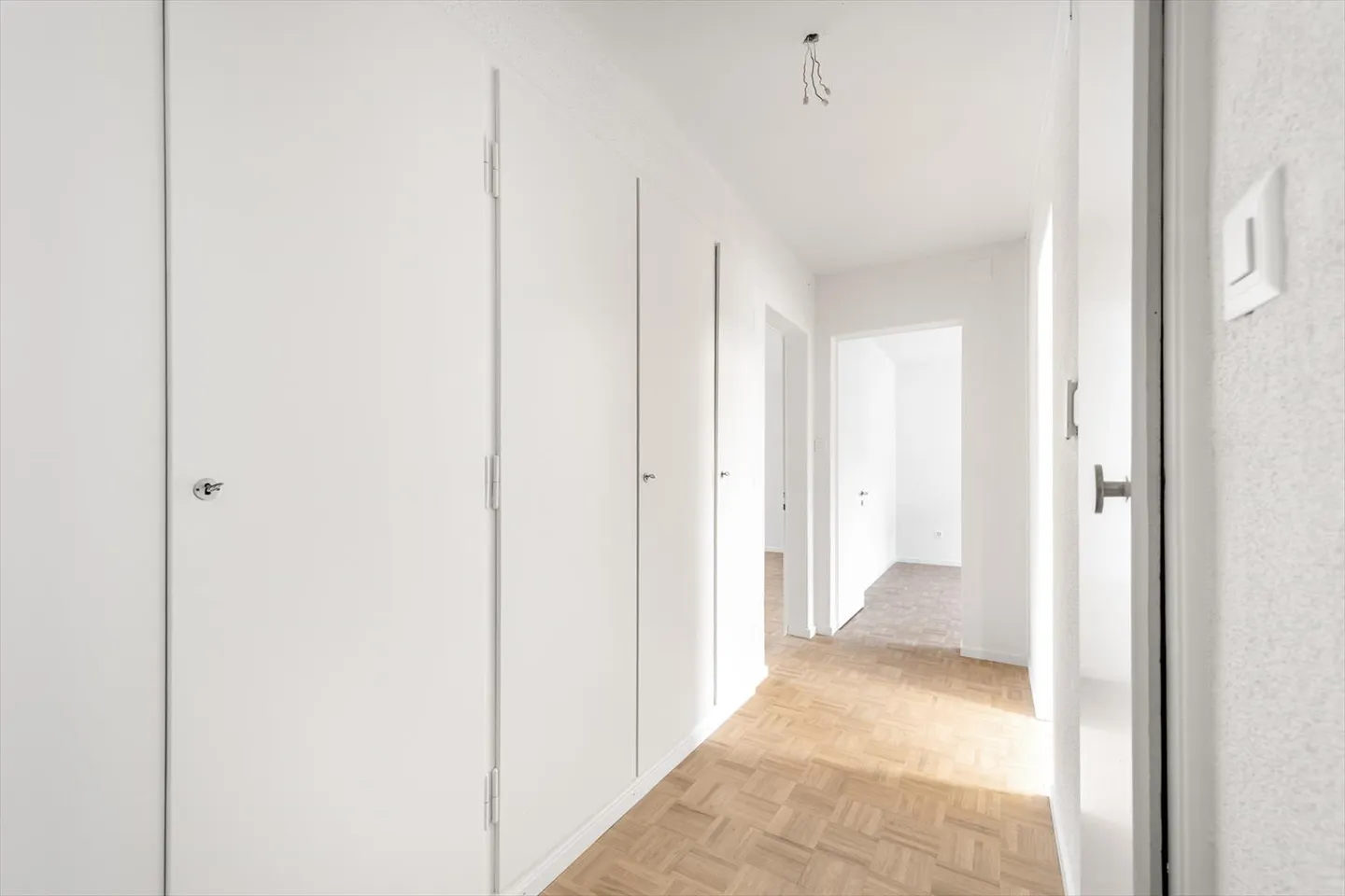 In the heart of Zurich-Wiedikon - Living at the pulse of the city - Photo 2 of 13