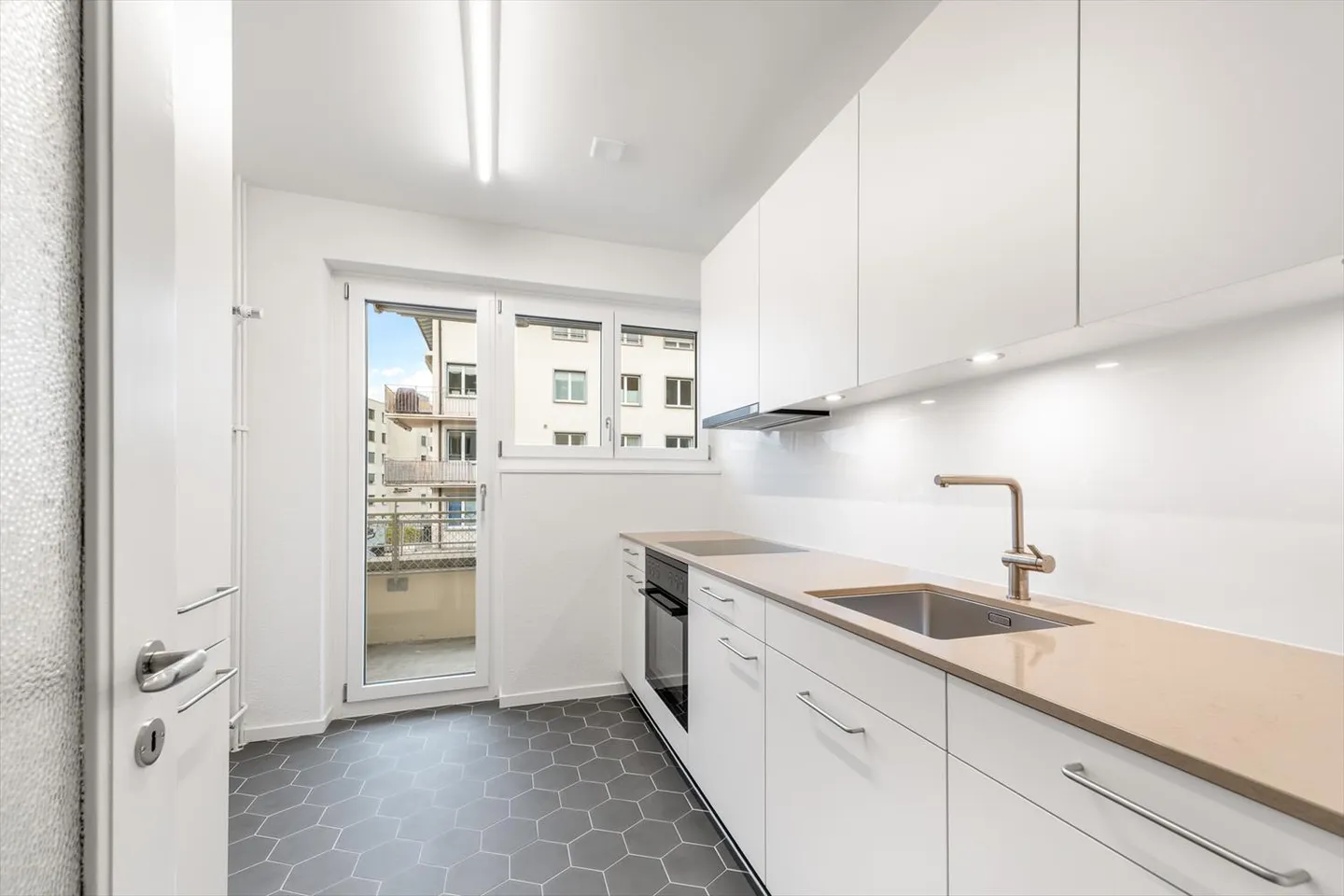 In the heart of Zurich-Wiedikon - Living at the pulse of the city - Photo 9 of 13