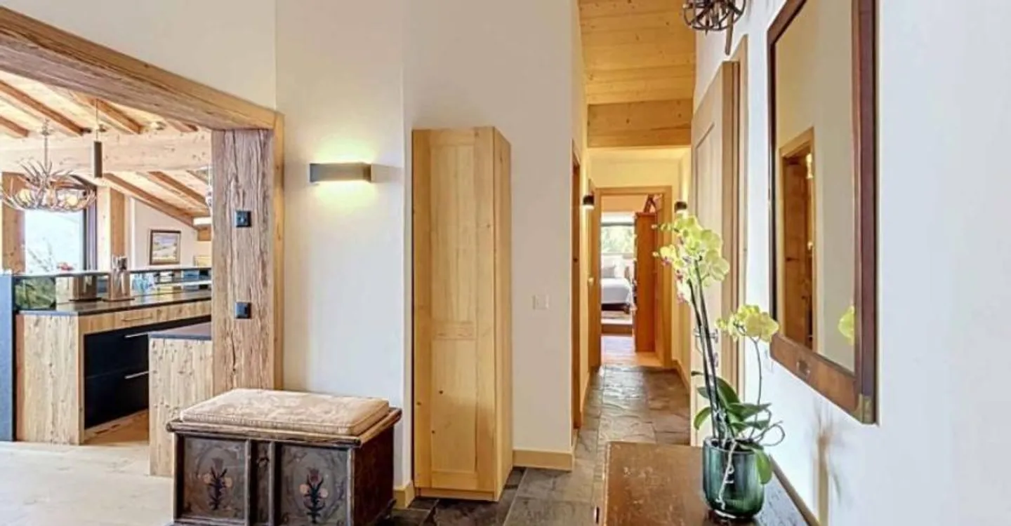 Luxury Apartment a Few Steps from the Heart of Verbier - Photo 2 of 11