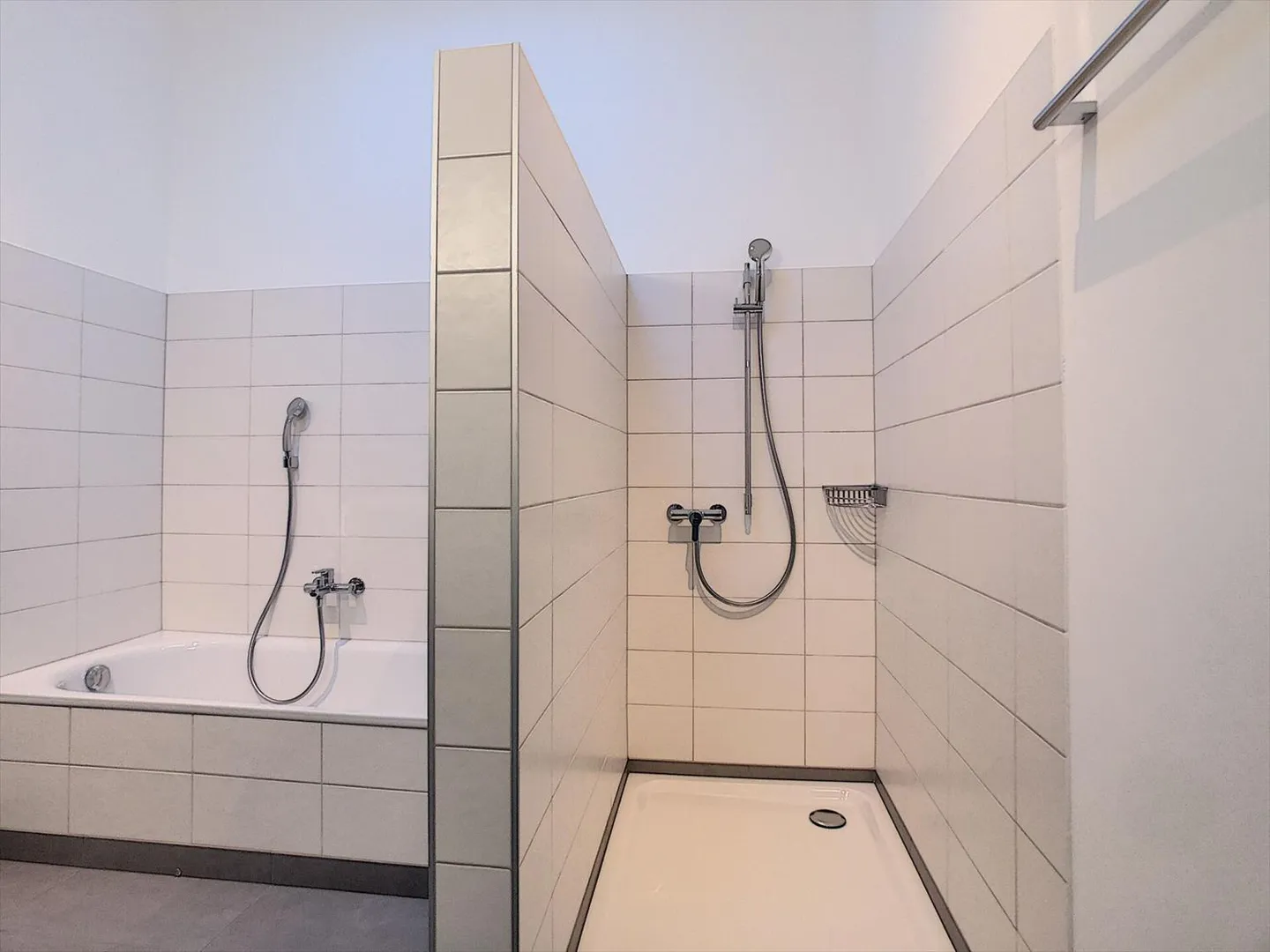 Attic 3.5 rooms - Photo 8 of 9