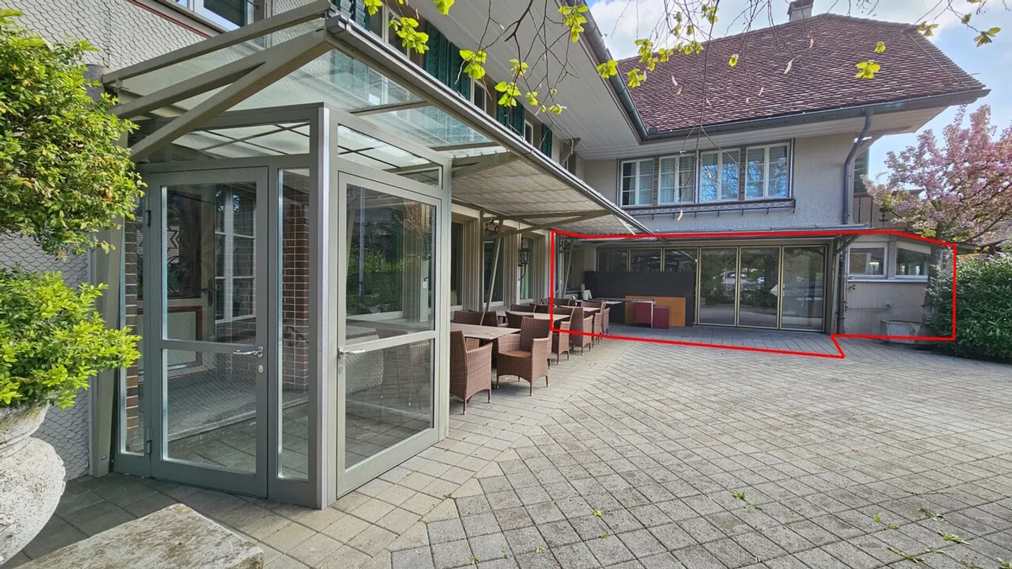 Commercial premises in a central location - Photo 5 of 12