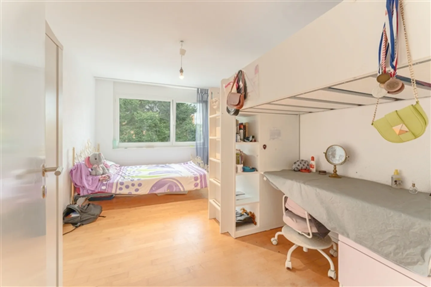 Moderne 4.5-Zimmer-Wohnung mit Balkon - Foto 7 von 13