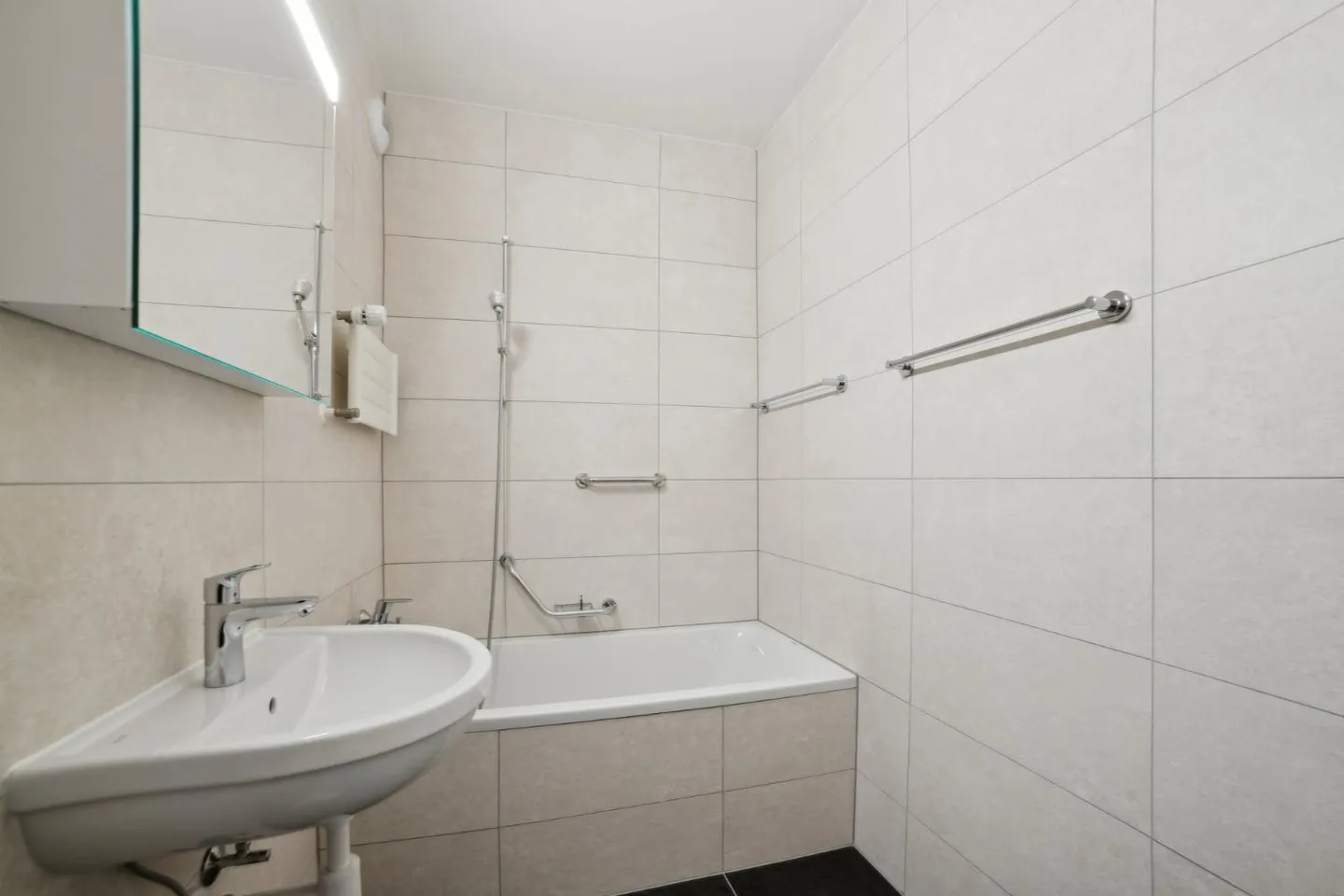 Spacious 5-room apartment - 130m2 - Bright and green surroundings - Photo 6 of 10