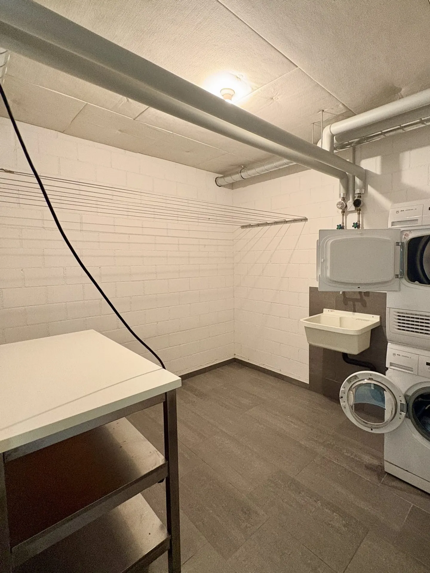 IMMÉDIATEMENT : Appartement 4.5 pièces de 148 m² directement à la gare de Dübendorf - Photo 21 sur 27