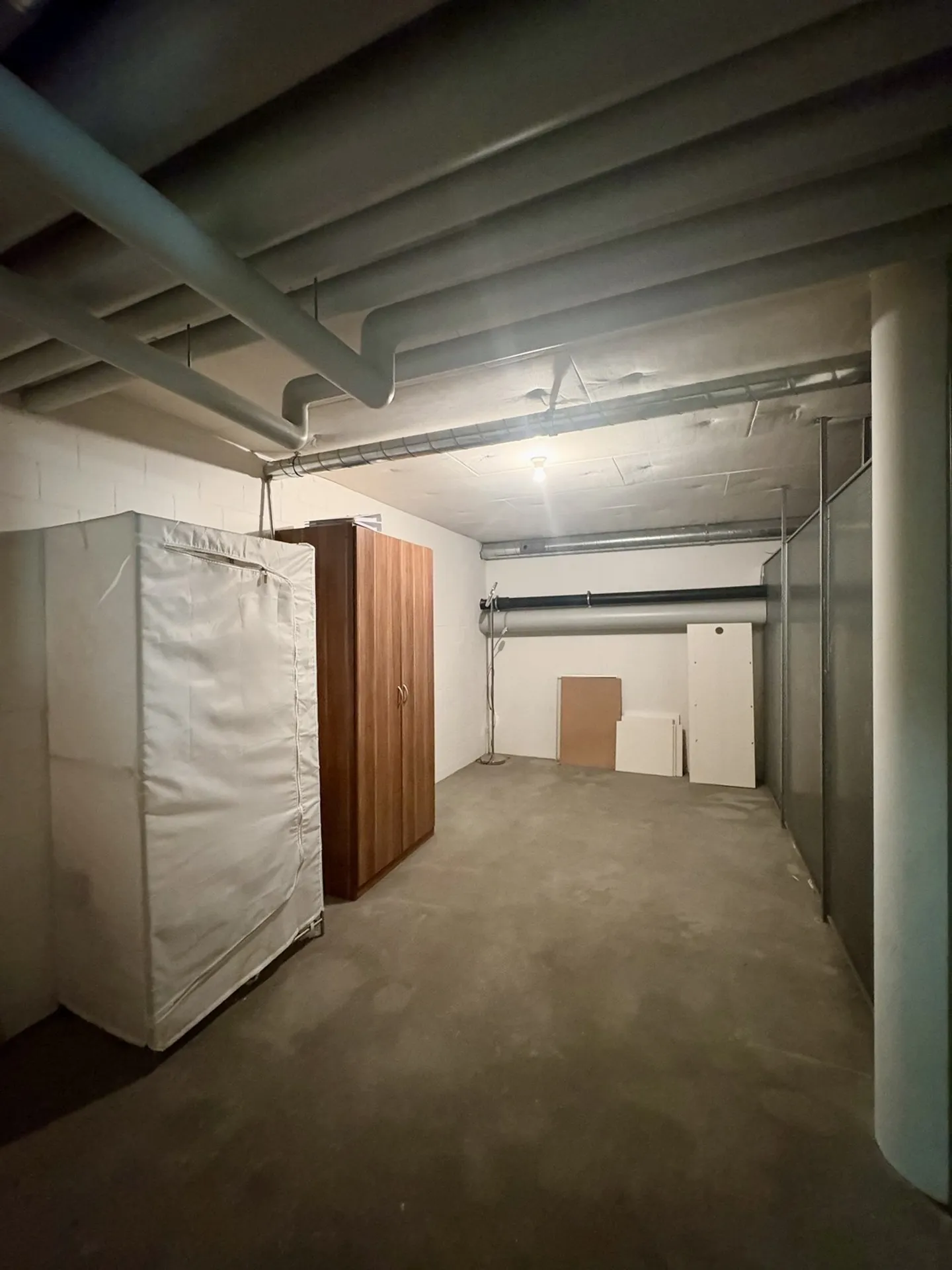 IMMÉDIATEMENT : Appartement 4.5 pièces de 148 m² directement à la gare de Dübendorf - Photo 23 sur 27