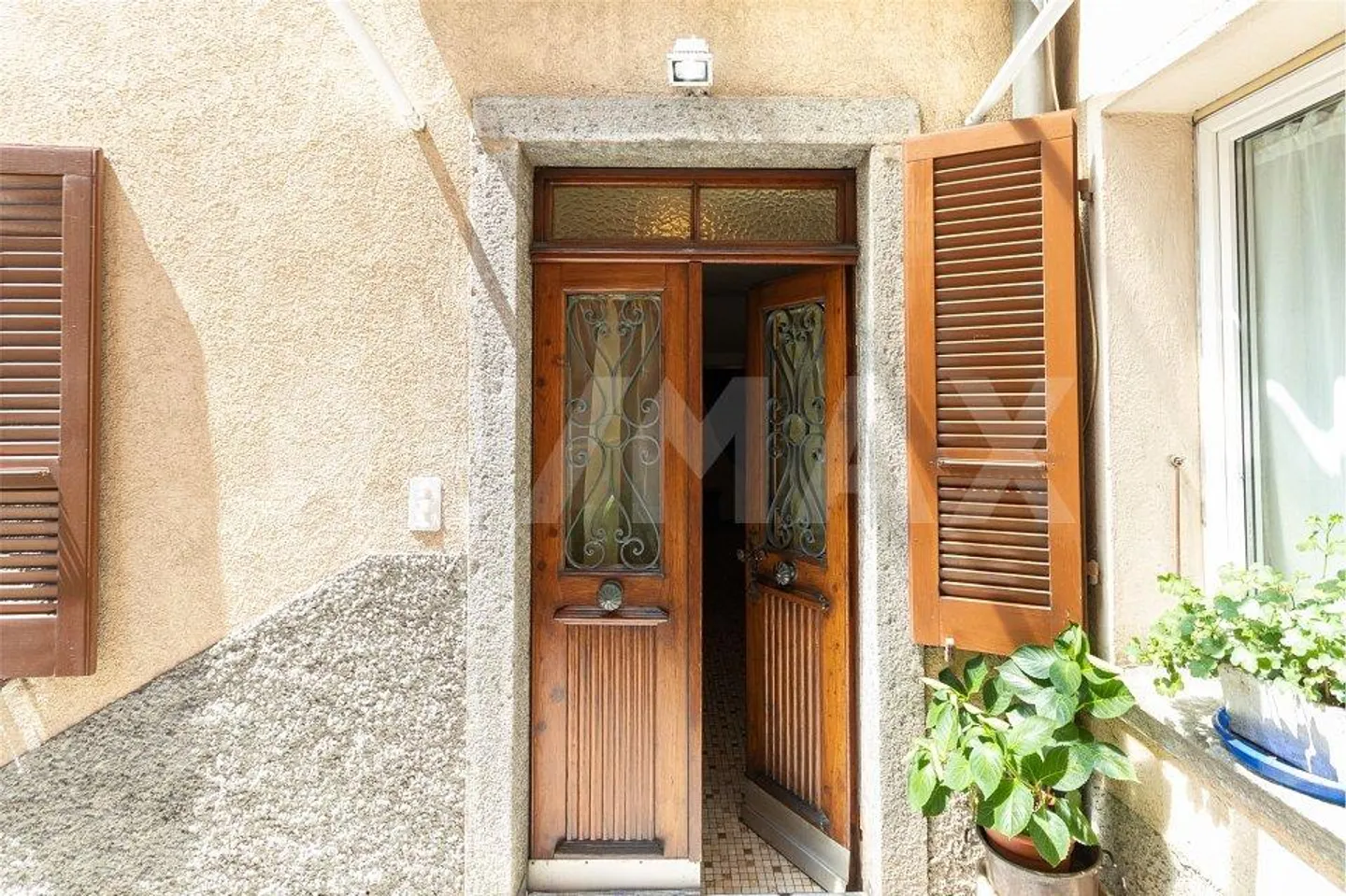 Spacious house with garden - Photo 5 of 13