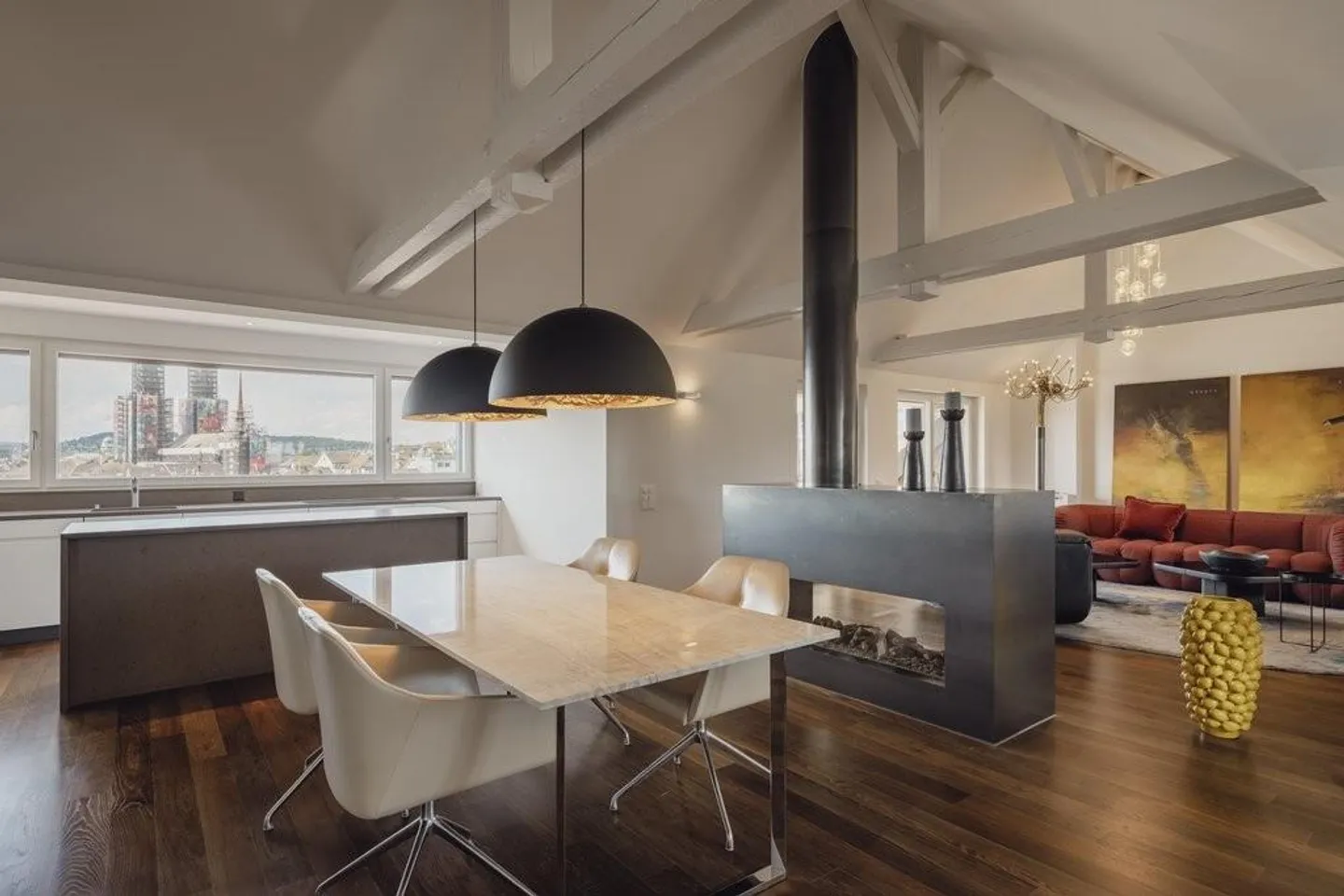 Appartement unique de 2,5 pièces avec vue panoramique sur la skyline de Zurich - Photo 2 sur 12