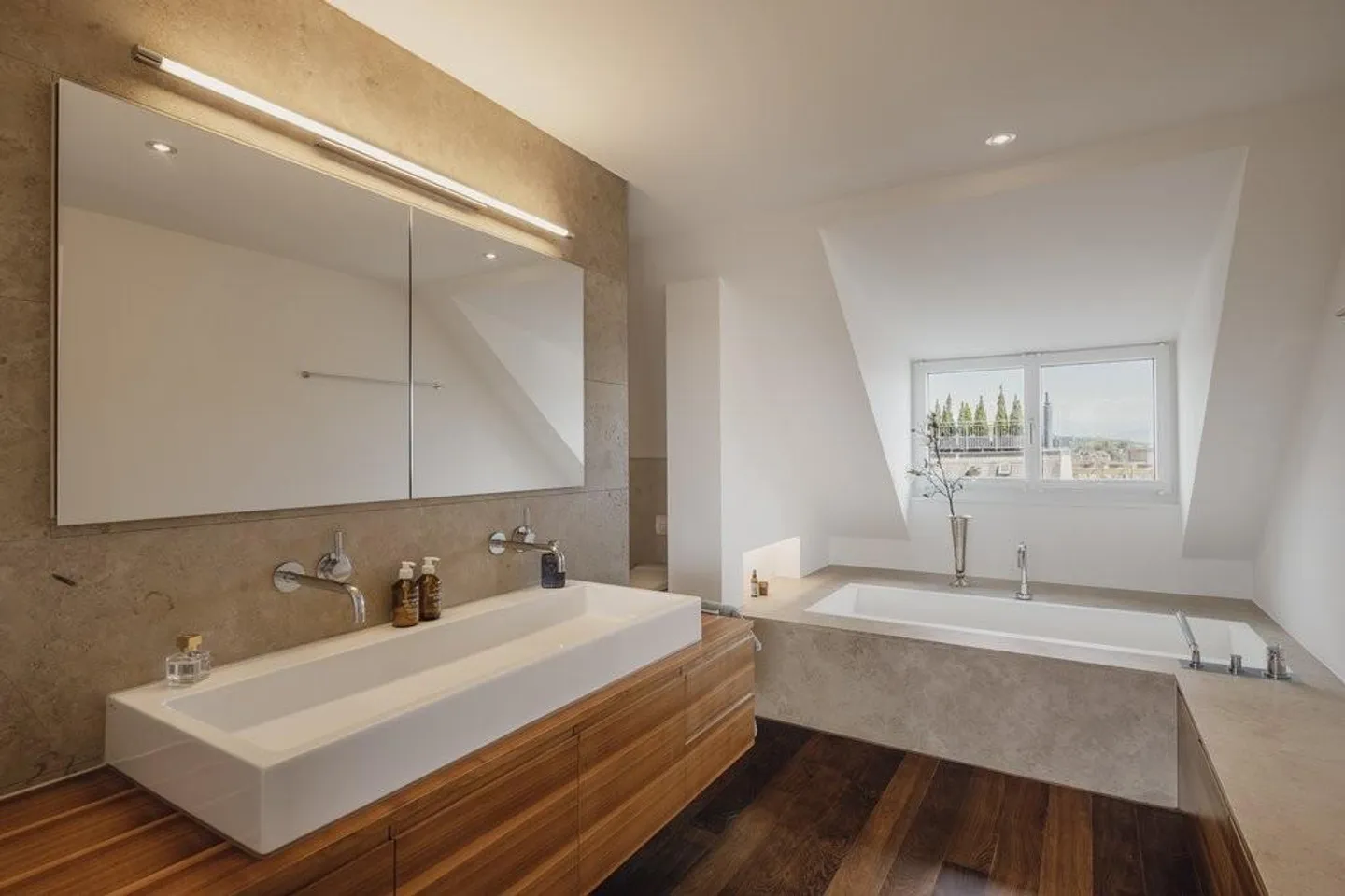 Appartement unique de 2,5 pièces avec vue panoramique sur la skyline de Zurich - Photo 5 sur 12