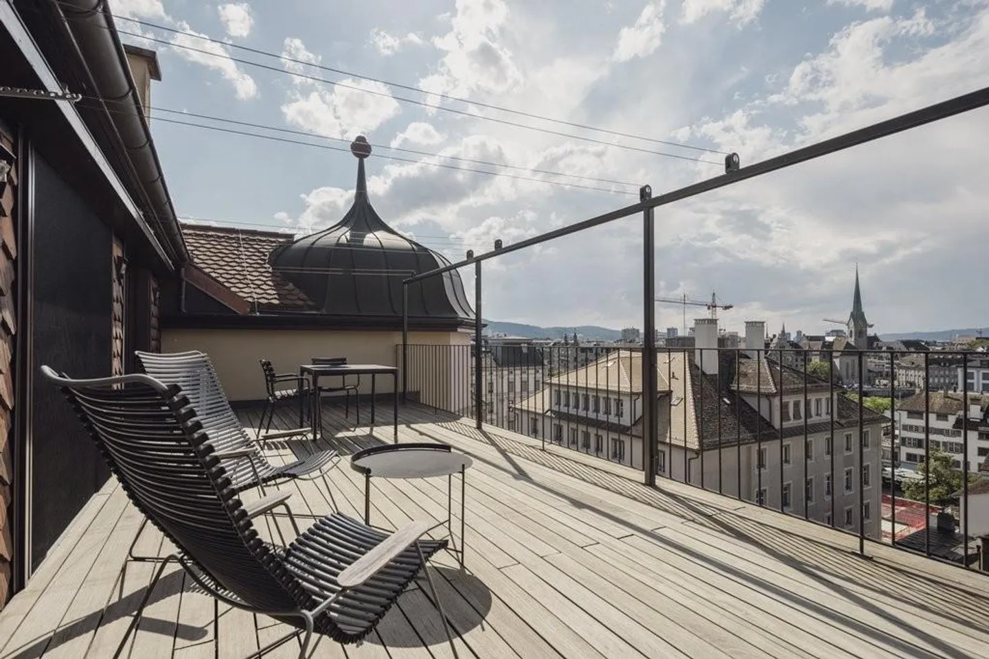 Appartement unique de 2,5 pièces avec vue panoramique sur la skyline de Zurich - Photo 11 sur 12