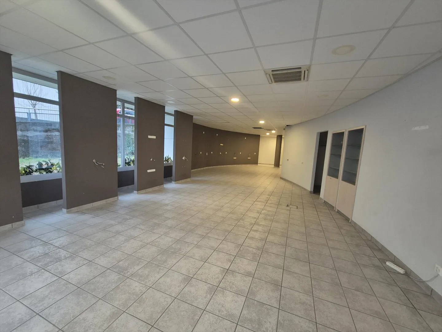 Verkaufsfläche von ca. 165 m2 im Erdgeschoss - Foto 2 von 5