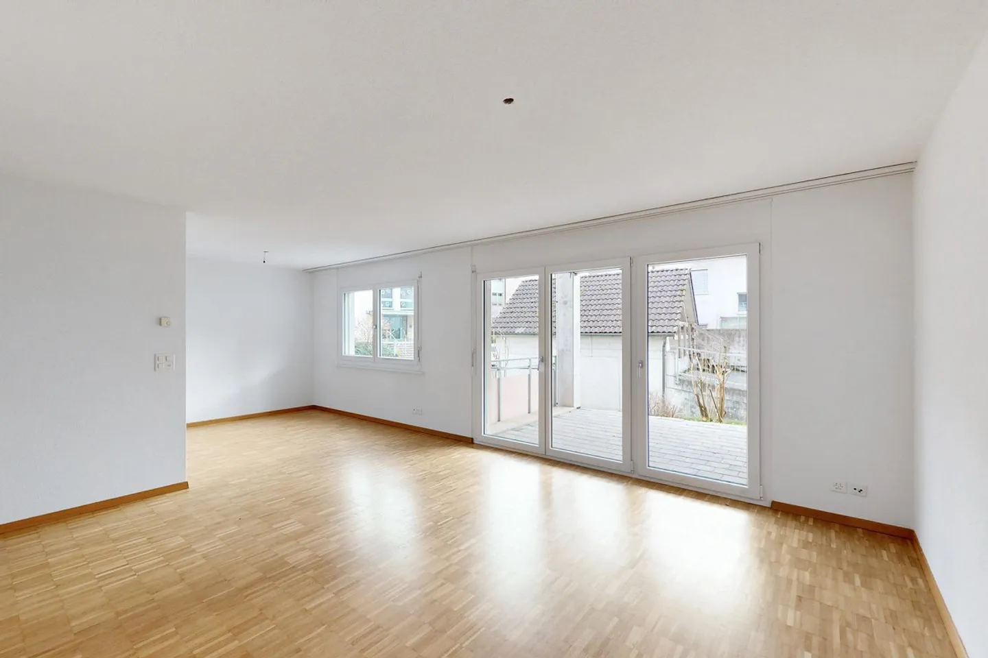 Geräumige Wohnung in Neftenbach - Foto 1 von 9