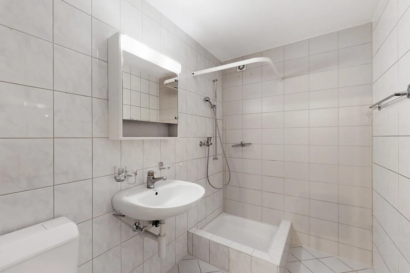 Geräumige Wohnung in Neftenbach - Foto 8 von 9