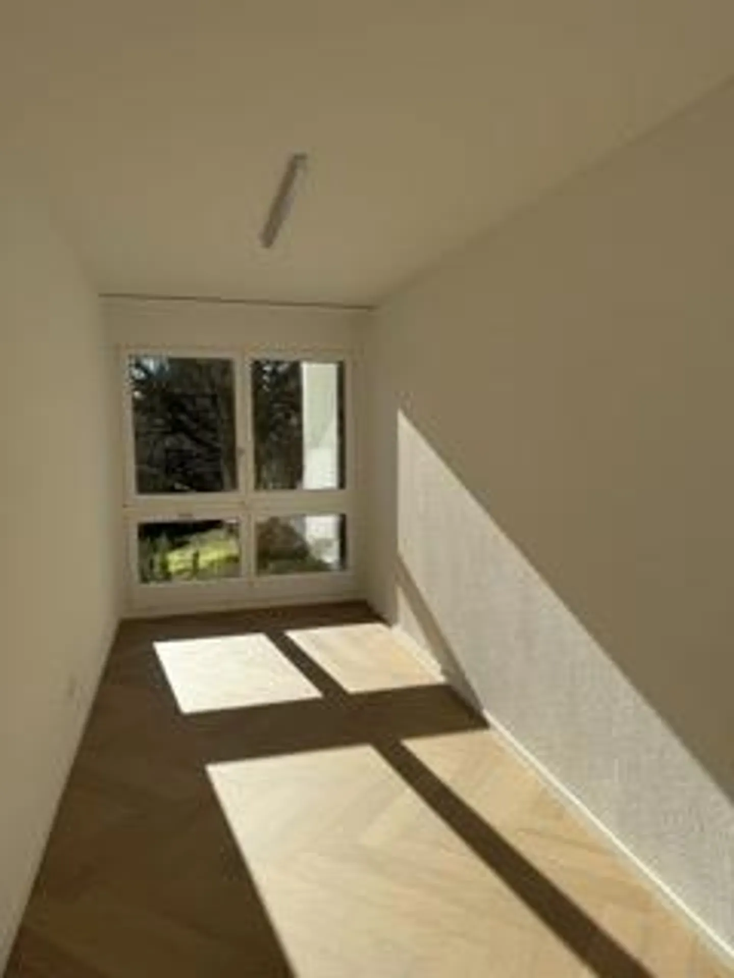 Stylish and high-quality renovated garden apartment in a quiet location - Photo 5 of 13