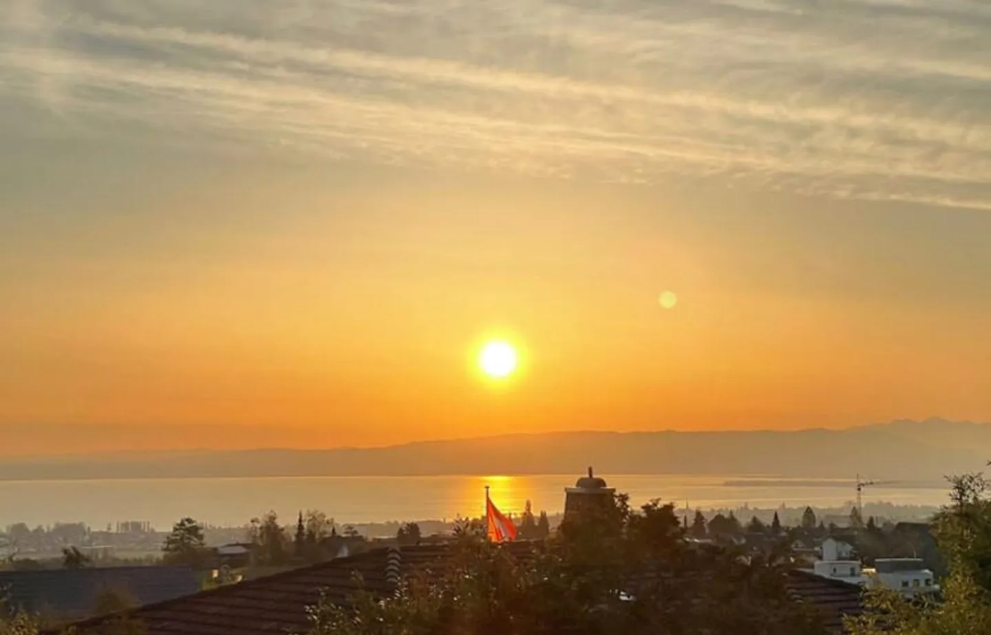 Condominio di 4,5 stanze con vista lago - Foto 1 di 14