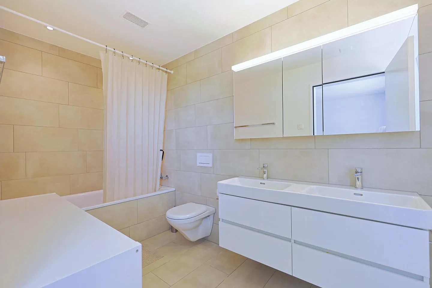 Condominio di 4,5 stanze con vista lago - Foto 6 di 14