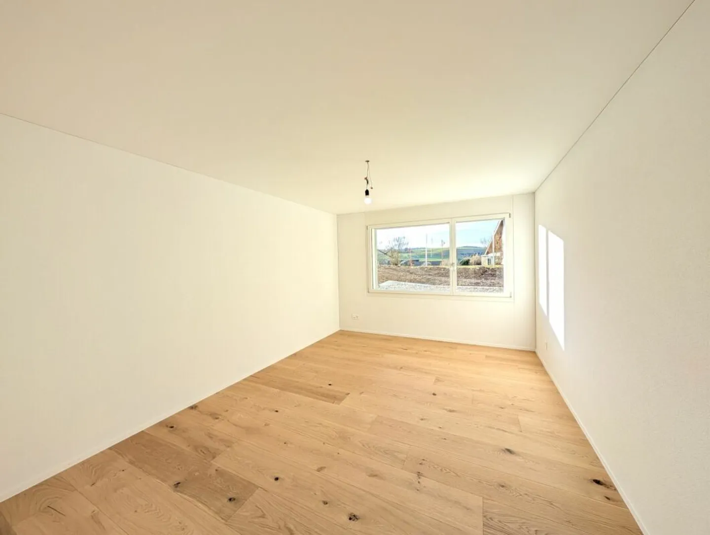 Vivere in famiglia con giardino e tanto spazio di stoccaggio - Foto 6 di 19