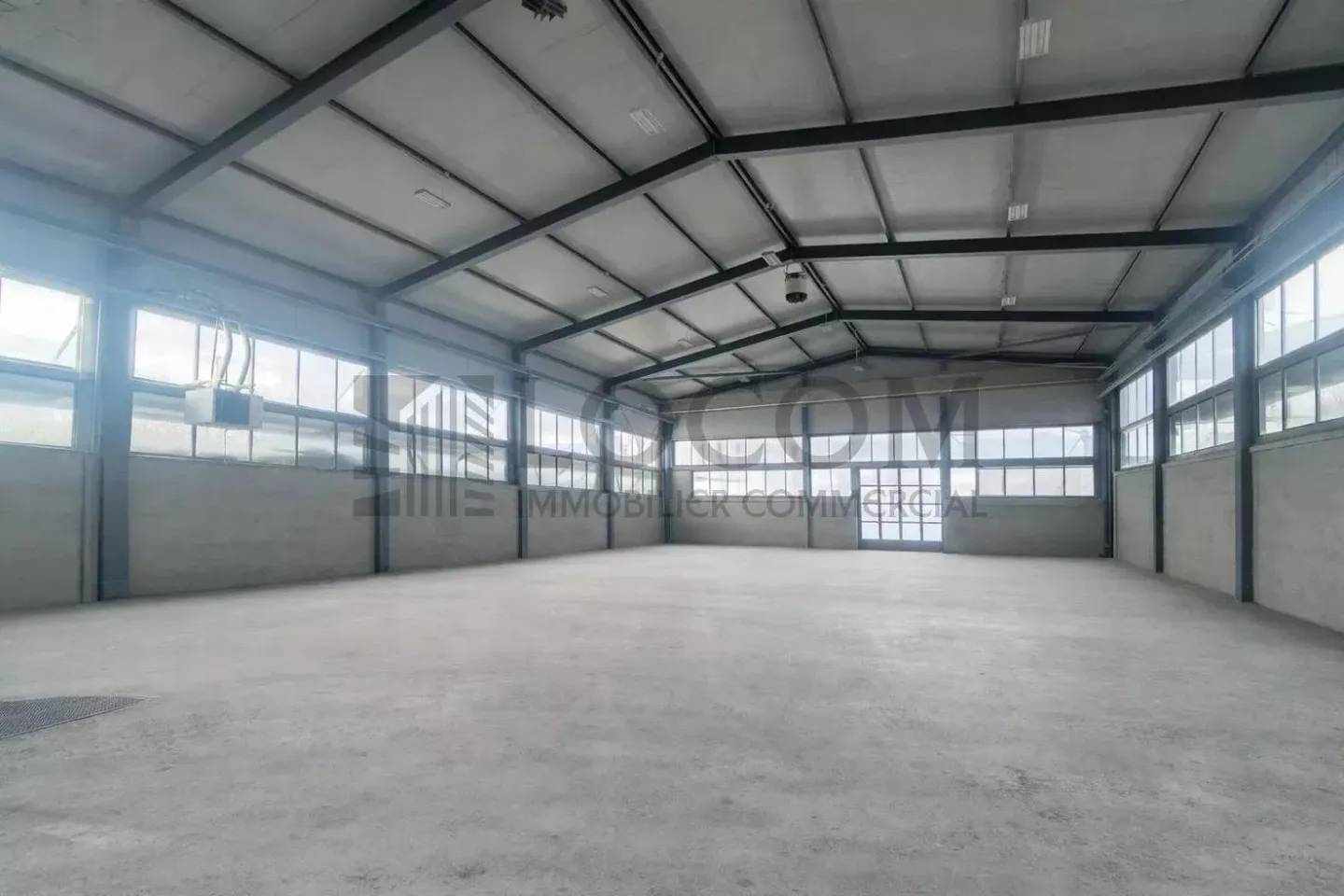 Halls industriali con accesso ottimale - Foto 4 di 10