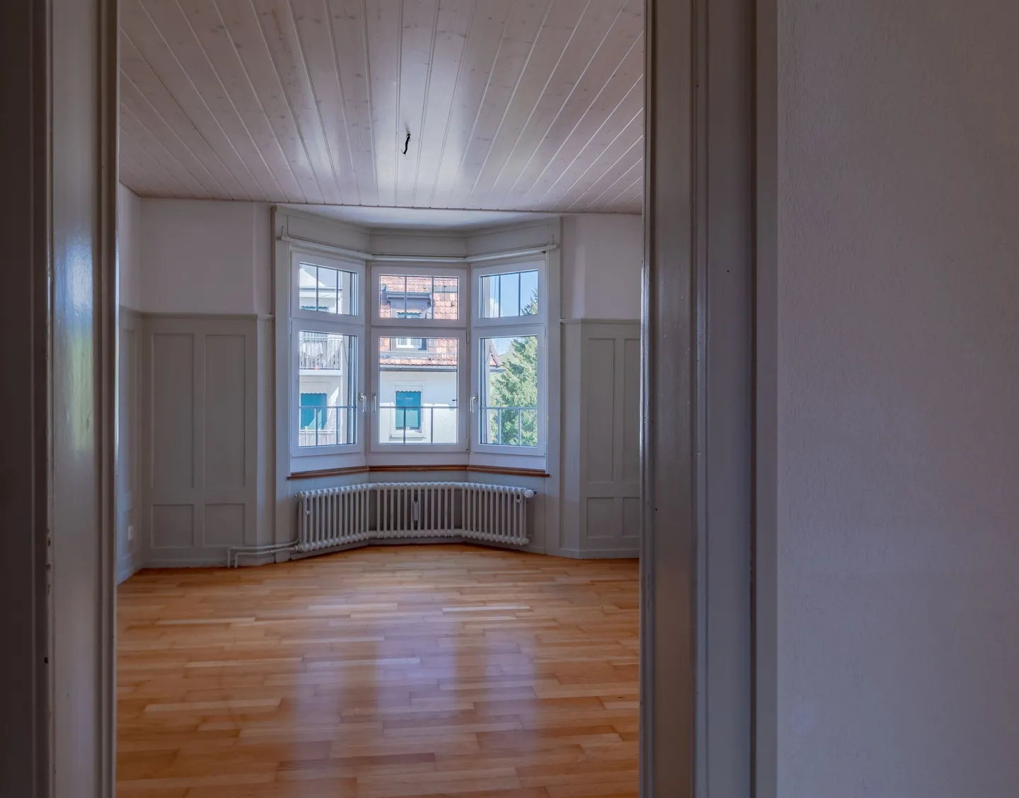 0815 was yesterday! Unique, modern Art Nouveau apartment seeks new tenants - Photo 4 of 10