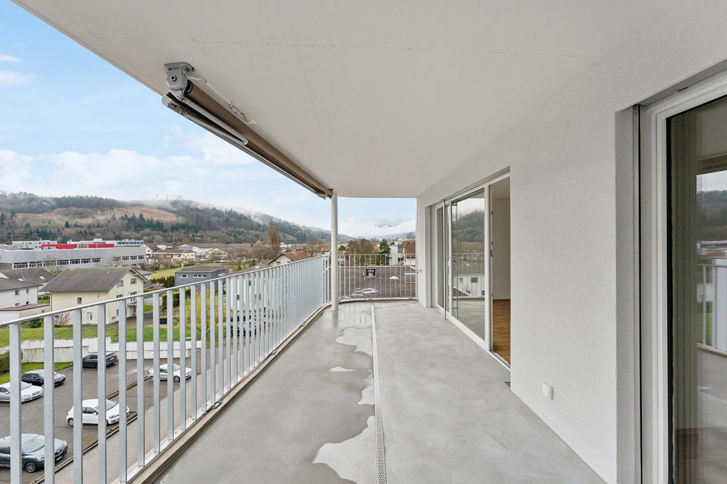 Modernes Apartment mit Loggia - Foto 8 von 9