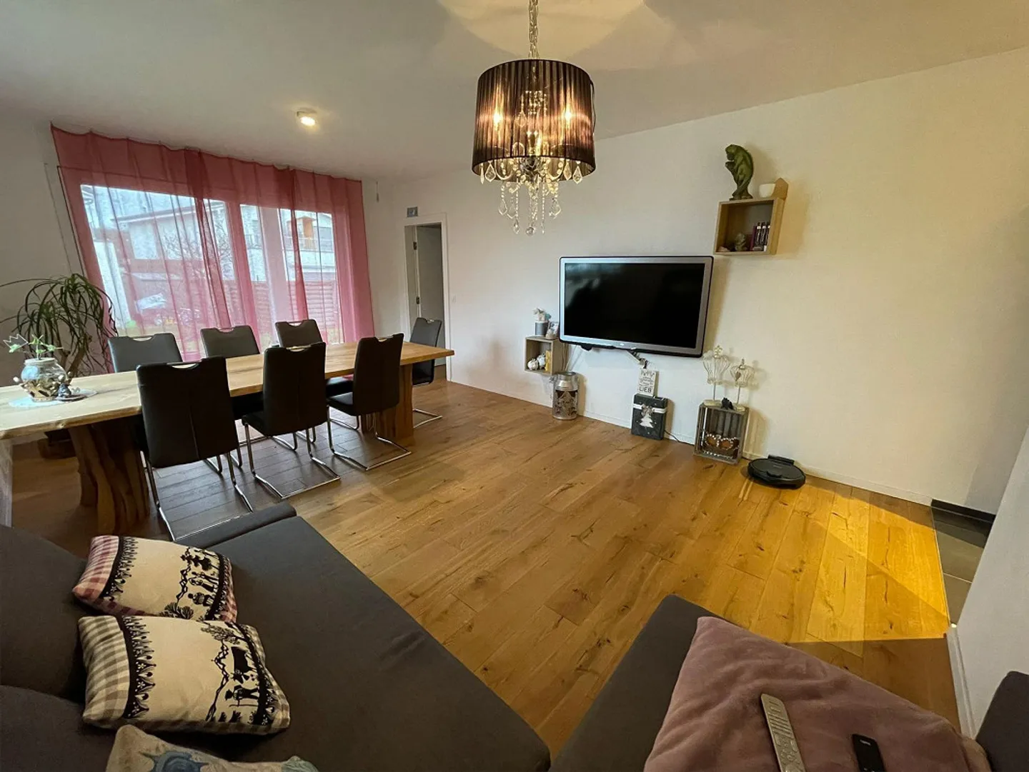 Appartement de rez-de-chaussée 2.5 pièces ultra moderne avec patio - Photo 2 sur 11