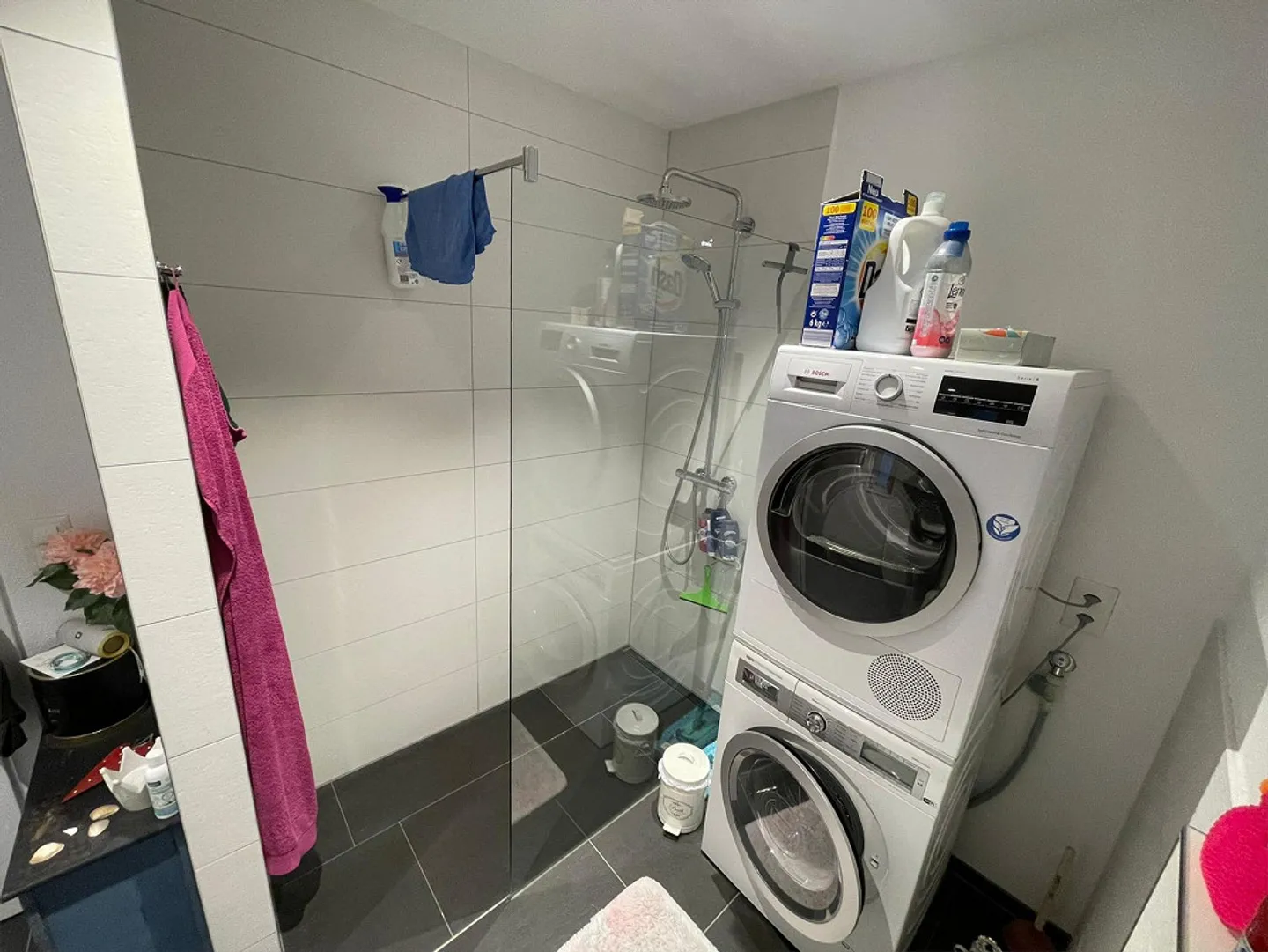 Appartement de rez-de-chaussée 2.5 pièces ultra moderne avec patio - Photo 7 sur 11