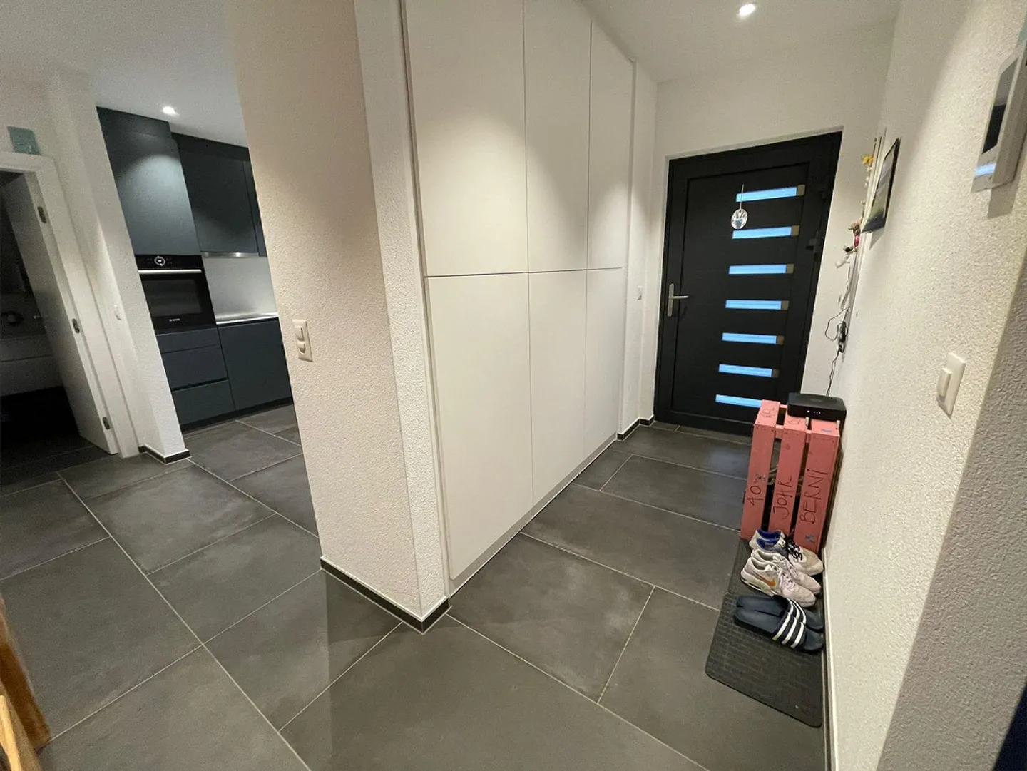 Appartement de rez-de-chaussée 2.5 pièces ultra moderne avec patio - Photo 8 sur 11