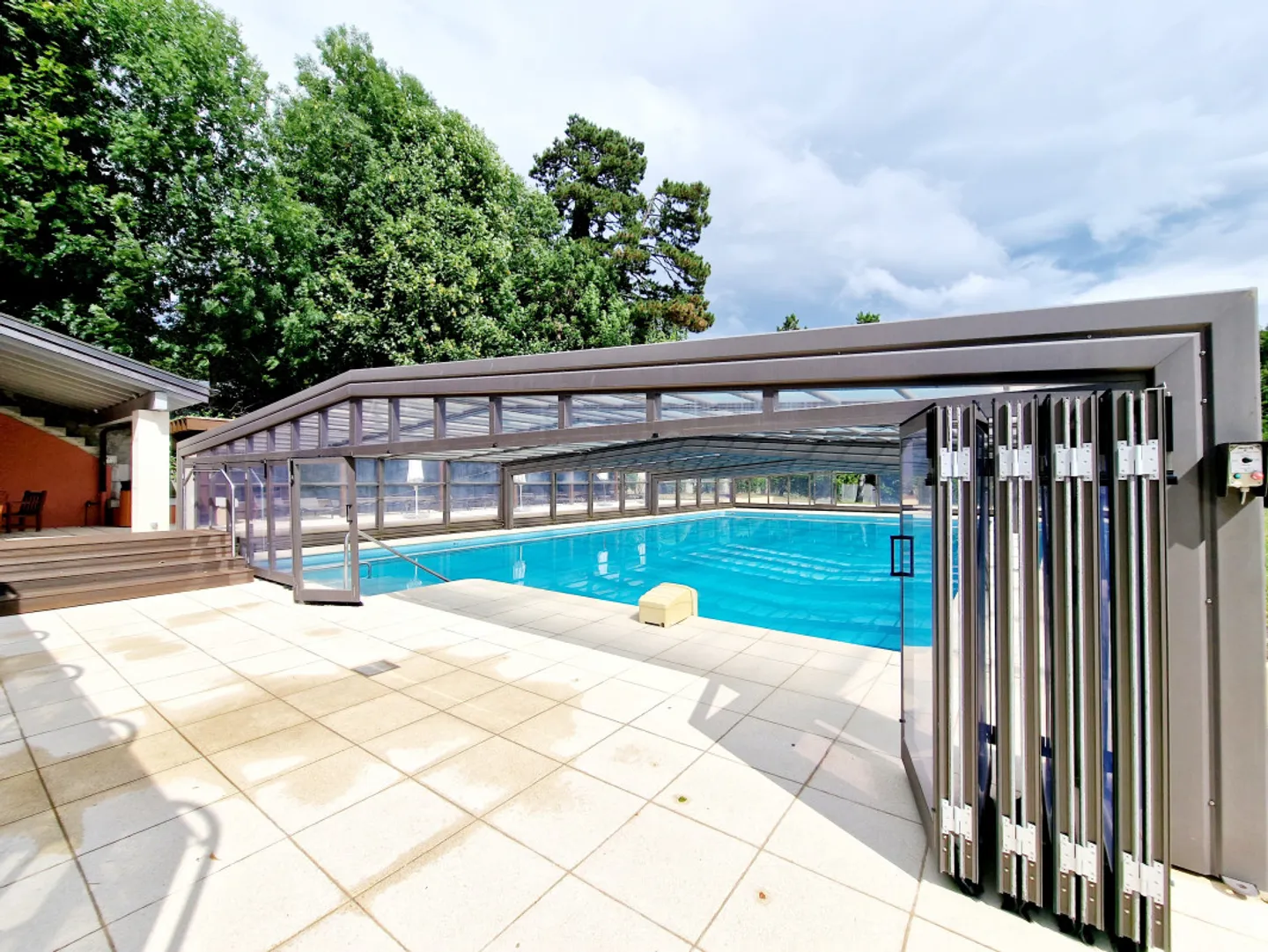 Appartement terrasse fabuleux avec jardin, piscine, salle de fitness et tennis - Photo 4 sur 11