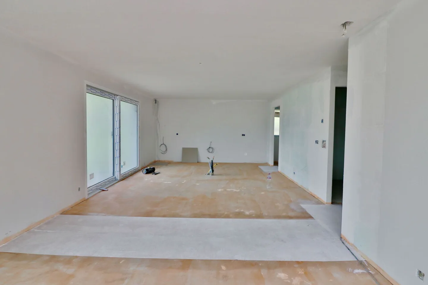 LEYTRON - THE RIGHT BALANCE, 4.5 ROOMS NEW - 50.5 m² TERRACE - Photo 3 of 13