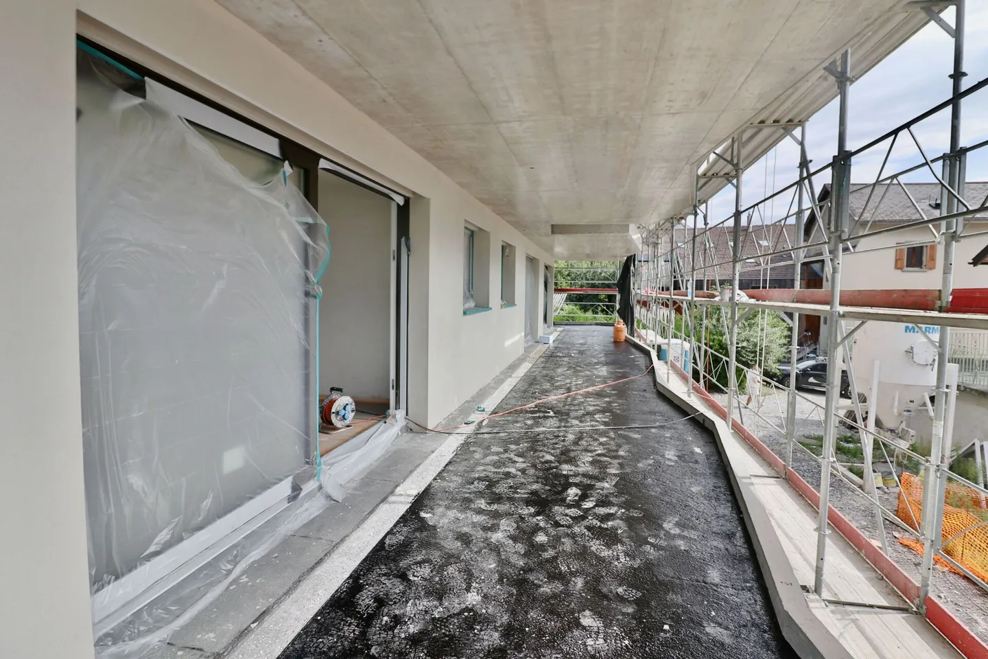 LEYTRON - THE RIGHT BALANCE, 4.5 ROOMS NEW - 50.5 m² TERRACE - Photo 7 of 13