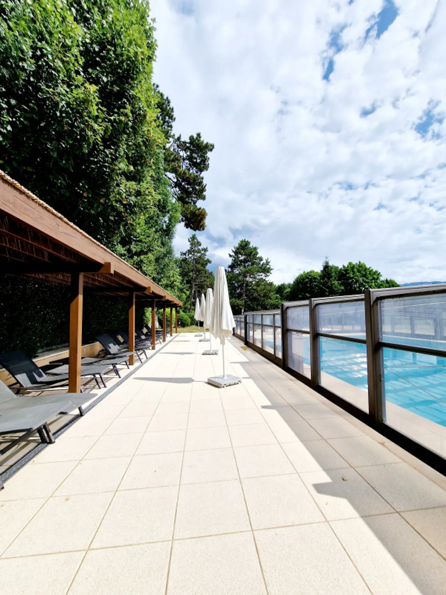 Appartement terrasse fabuleux avec jardin, piscine, salle de fitness et tennis - Photo 5 sur 11