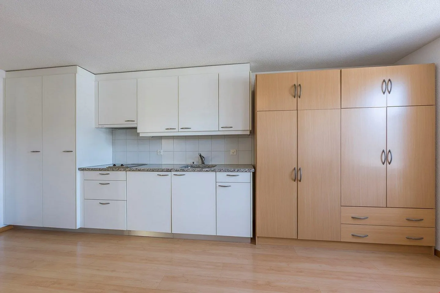 Your new home in the center of Laupen - Photo 3 of 5