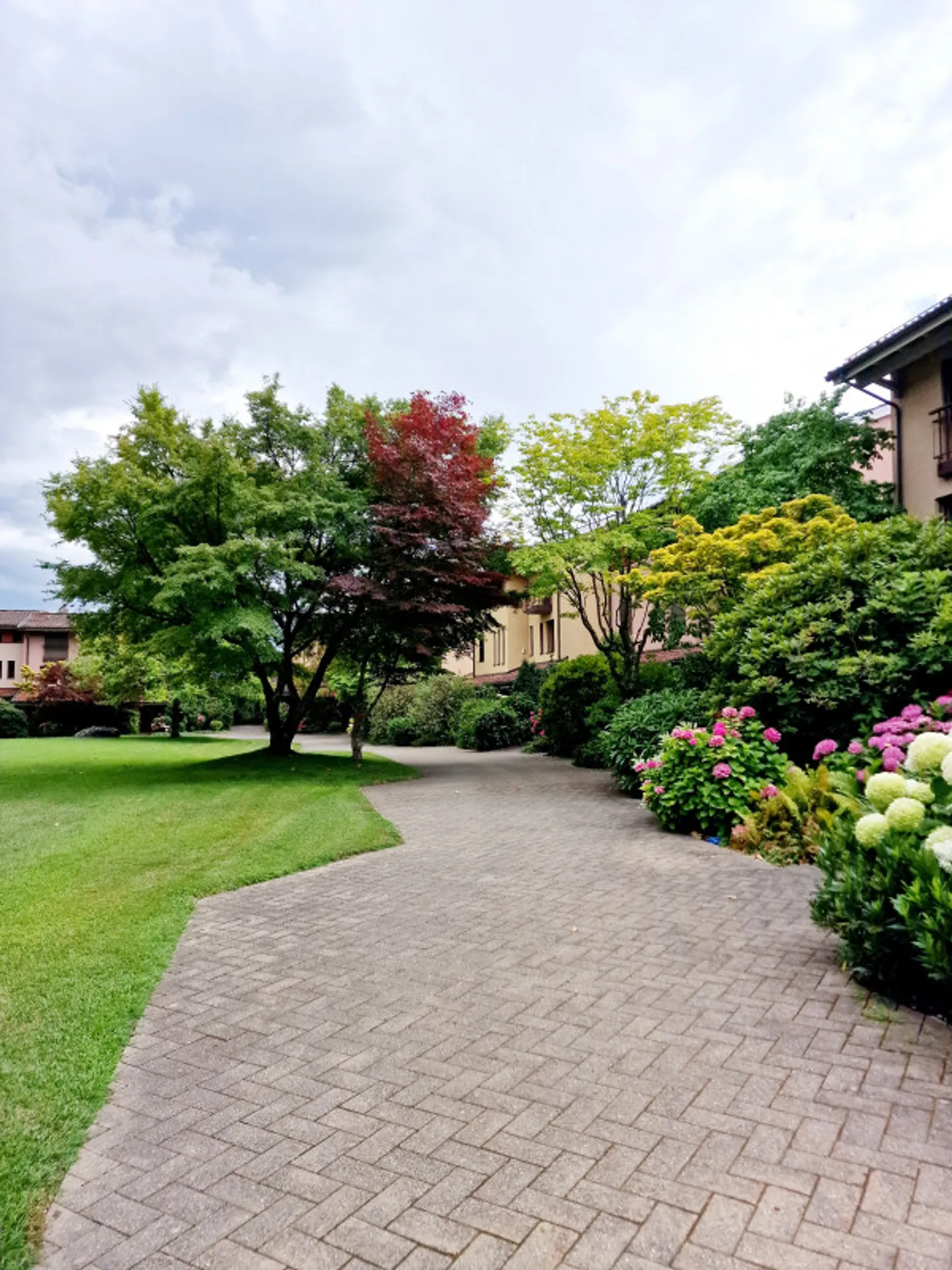 Appartement terrasse fabuleux avec jardin, piscine, salle de fitness et tennis - Photo 10 sur 11