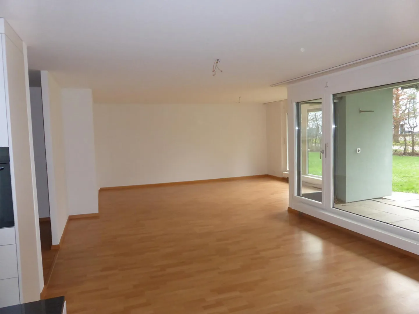 Appartement de rez-de-chaussée rénové de 4,5 pièces - Photo 5 sur 11