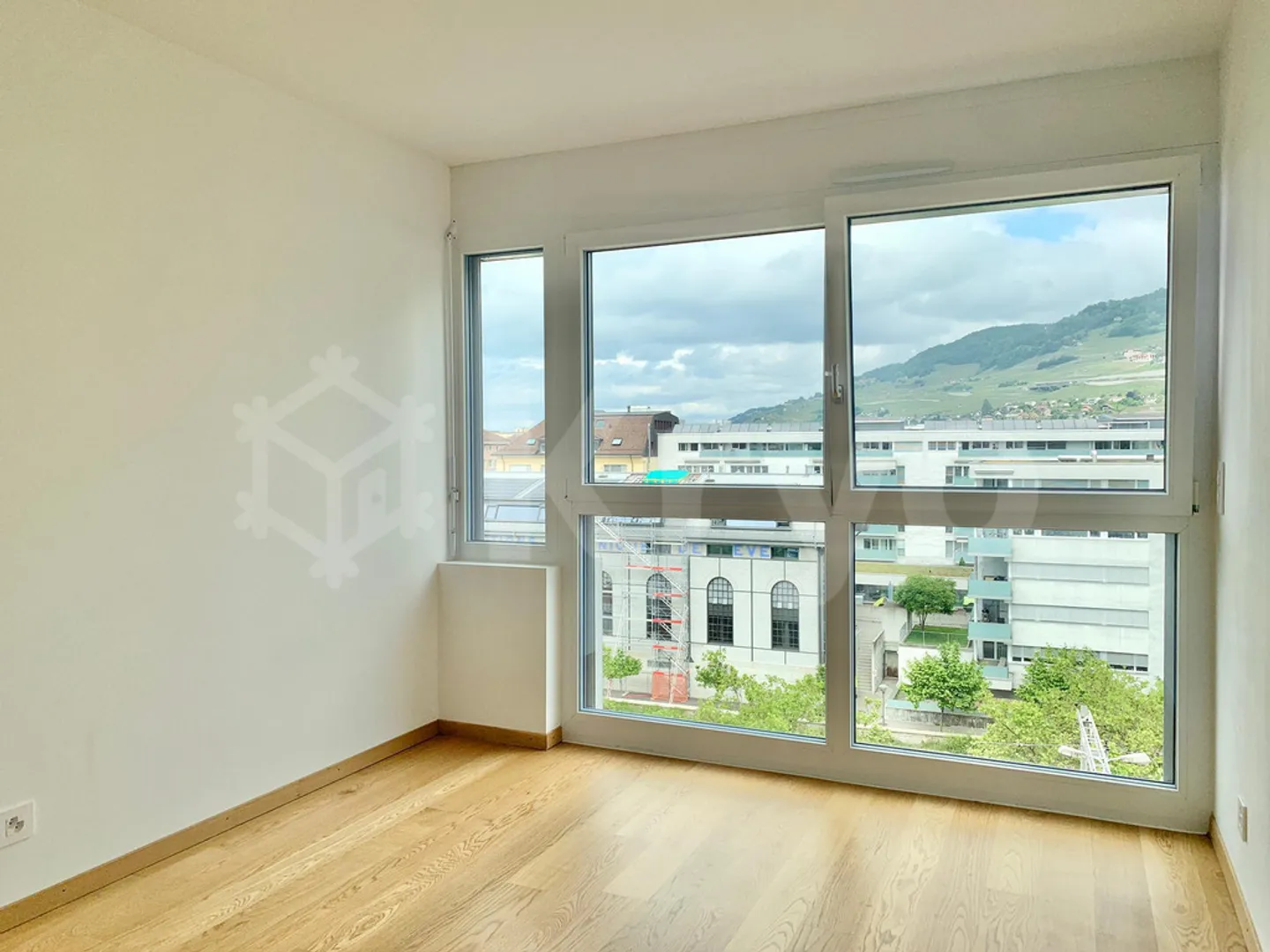 For rent 4.5-room apartment on the 5th floor - Photo 5 of 12