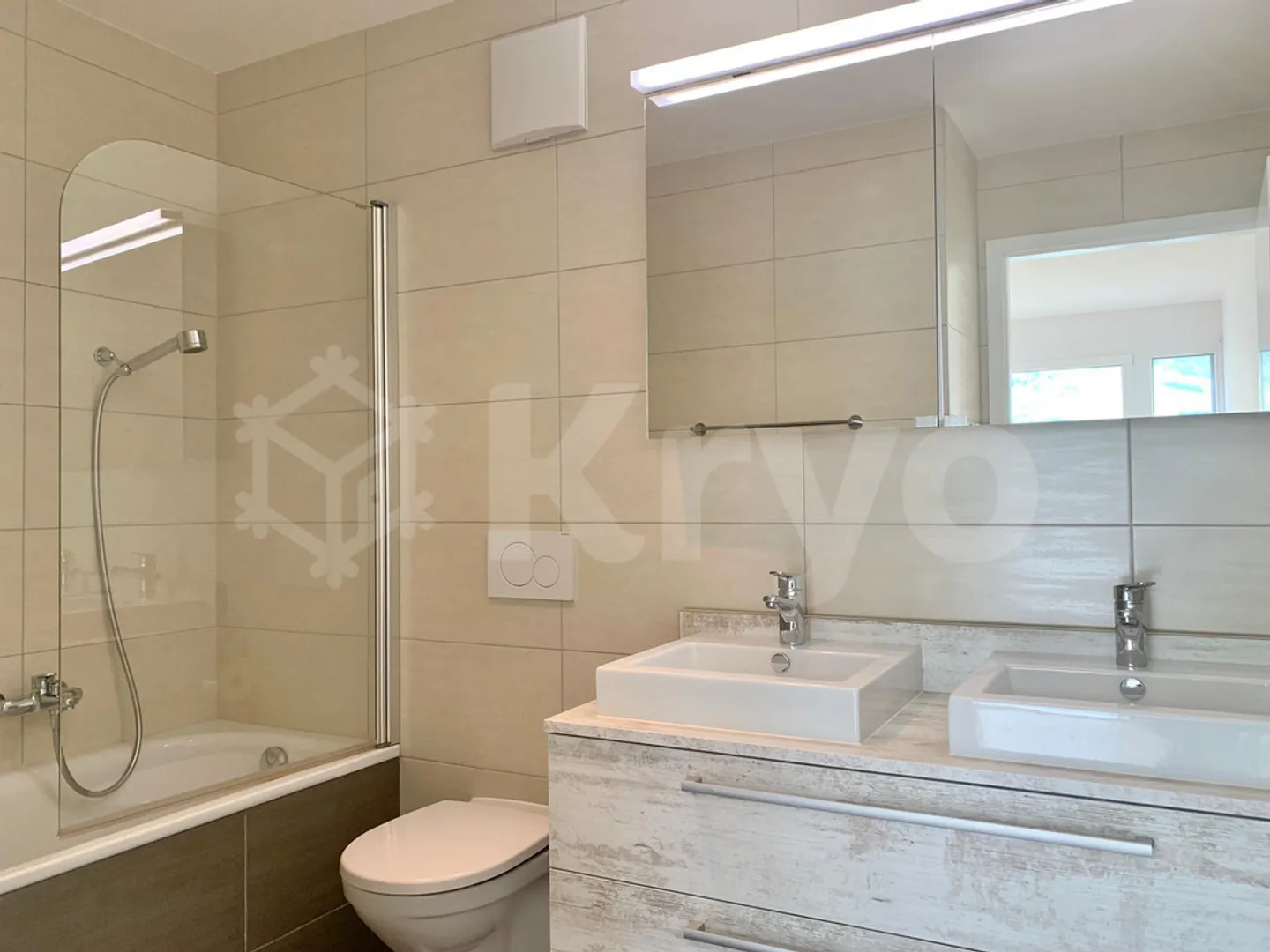 For rent 4.5-room apartment on the 5th floor - Photo 10 of 12
