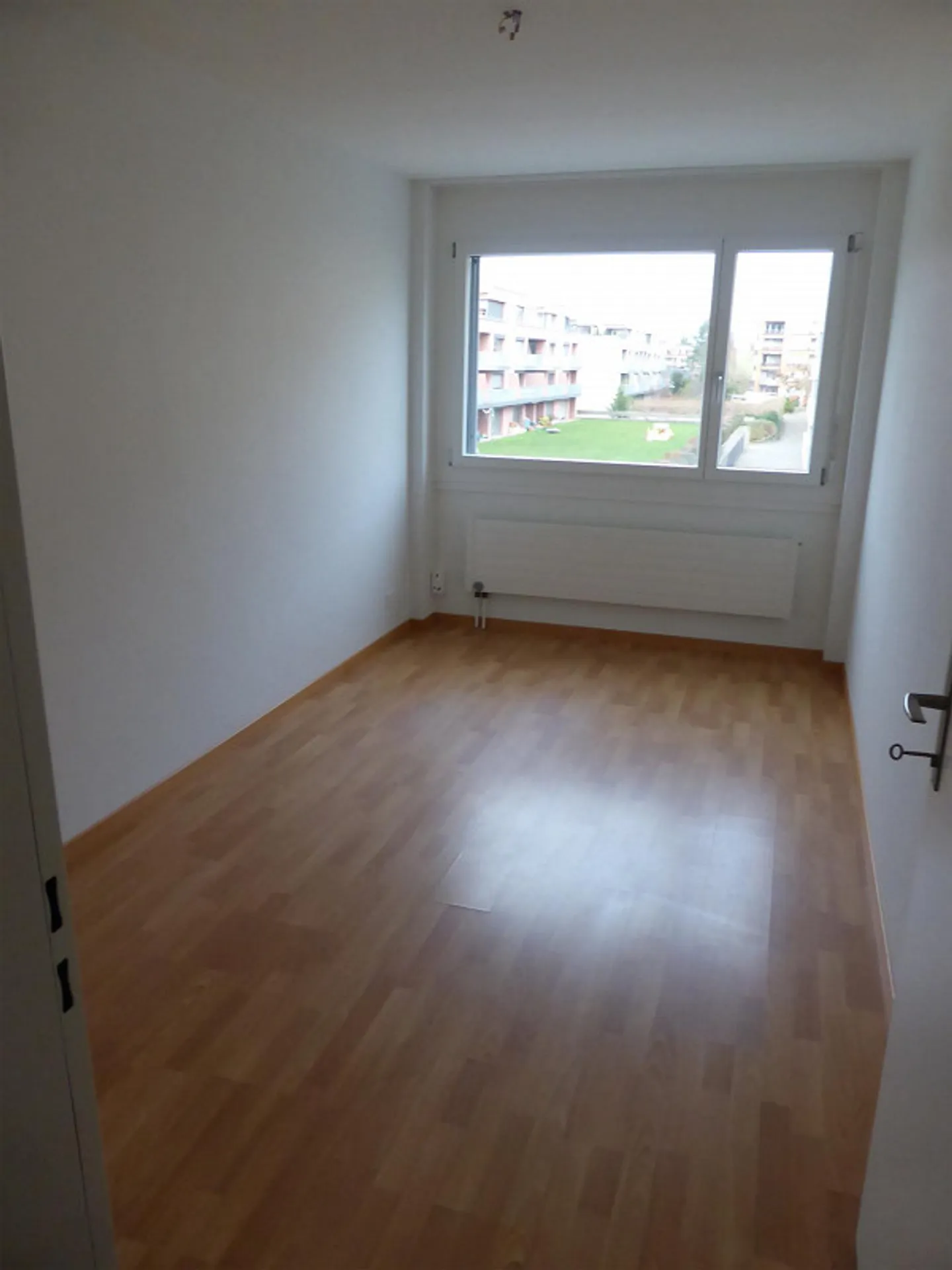 Appartement de rez-de-chaussée rénové de 4,5 pièces - Photo 9 sur 11