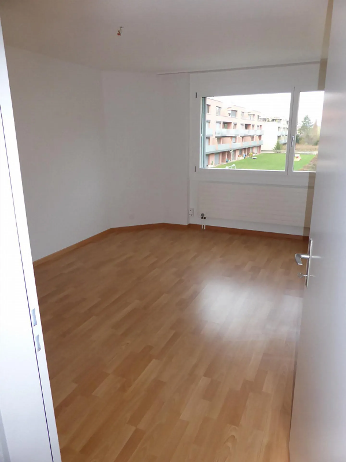 Appartement de rez-de-chaussée rénové de 4,5 pièces - Photo 8 sur 11