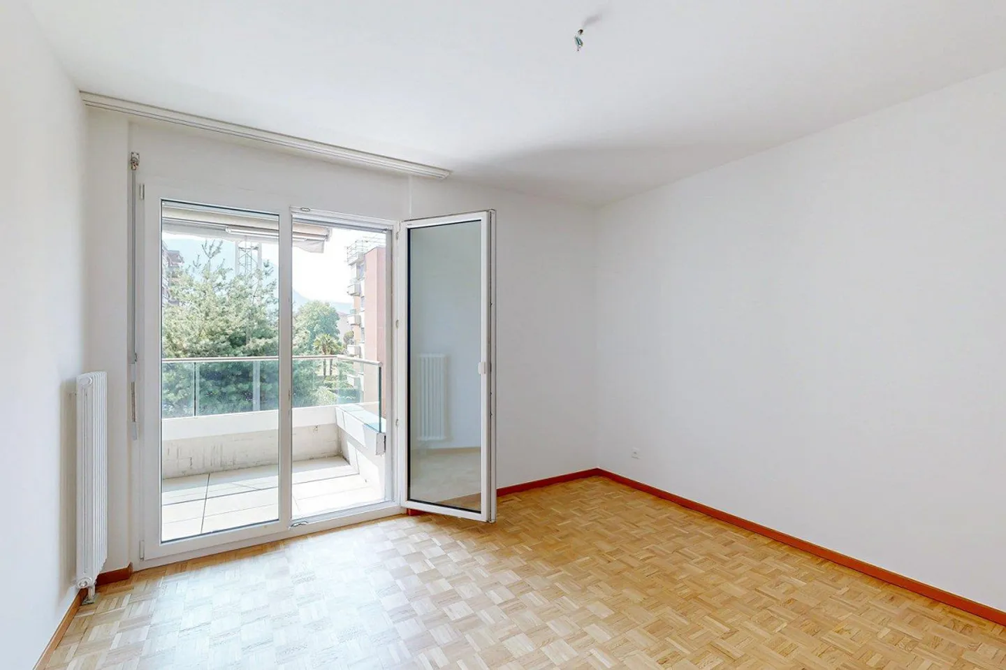 Viganello to live - Splendid 5.5 rooms close to every convenience - Photo 11 of 13
