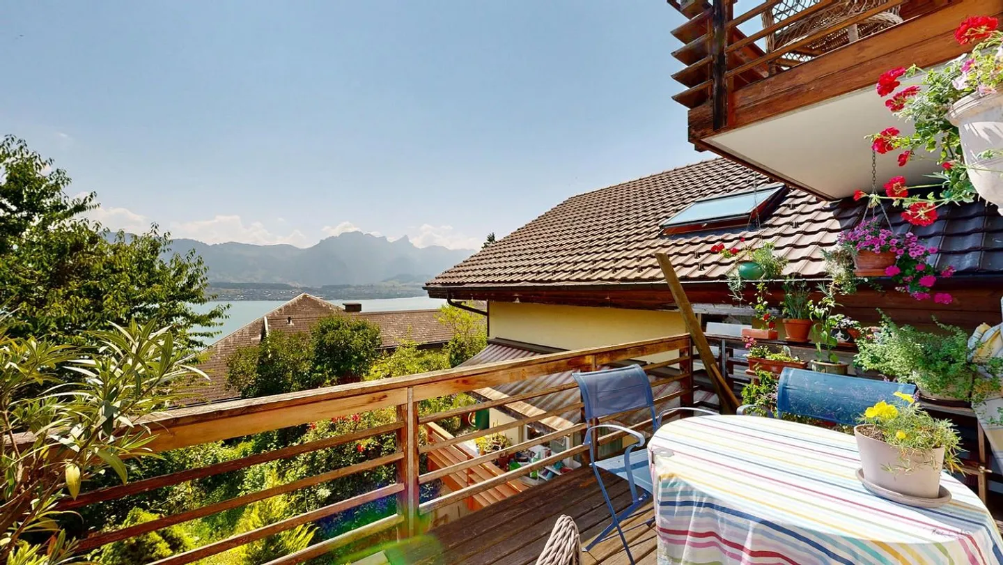 Casa a schiera di 5 ½ (6) stanze a Oberhofen sul lago di Thun - Foto 9 di 13