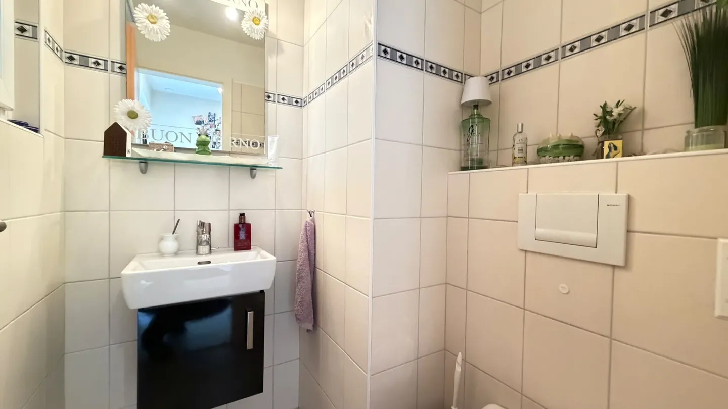 Maison individuelle spacieuse avec garage, beaucoup d'espace et belle disposition des pièces - Photo 6 sur 22